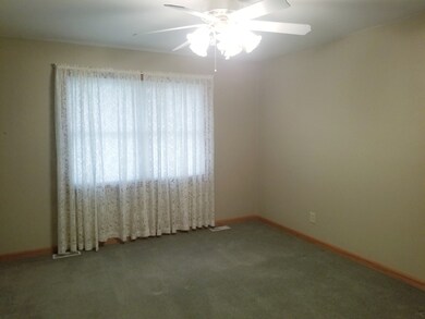 615 W 6th St, Prophetstown, IL 61277 - photo 6