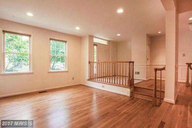 10730 Brewer House Rd, Rockville, MD 20852 - photo 4