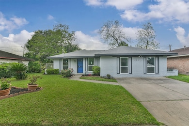 9011 Donley Dr, Houston, TX 77088 - photo 2