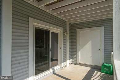 11988 Cardamom Dr, Woodbridge, VA 22192 - photo 5