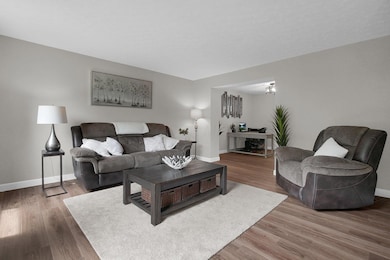 8-web-or-mls-198-w-hull-dr