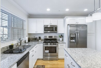27 N Bend St unit 27, Lynn, MA 01904 - photo 4