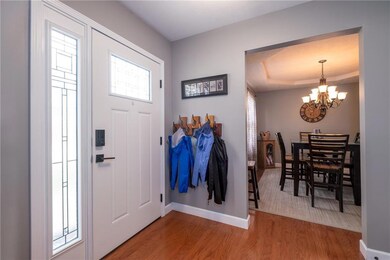 3753 Greenbriar Dr, Columbus, IN 47203 - photo 4