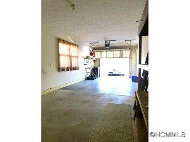 171 Kingswood Dr, Hendersonville, NC 28792 - photo 6