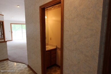 802 E 8th St, Holland, MI 49423 - photo 6