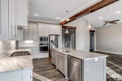 2847 2847 Guinn Farms Rd, Tyler, TX 75707 - photo 5