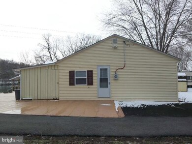 303 Pops Place, Martinsburg, WV 25404 - photo 5