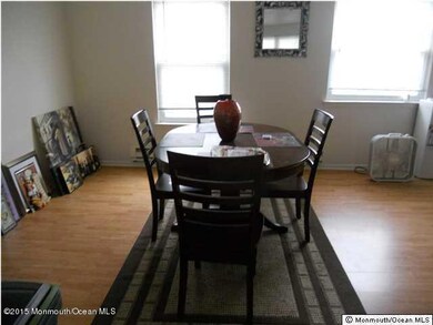 73d WHITE ST DINING