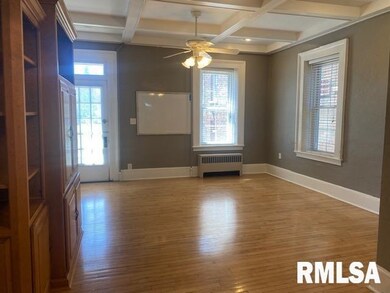 208 E 11th St, Davenport, IA 52803 - photo 6