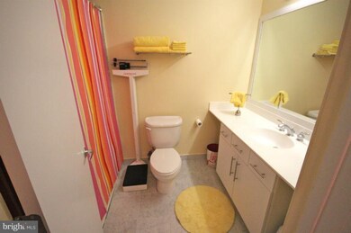 2363 Champlain St NW unit 7, Washington, DC 20009 - photo 2