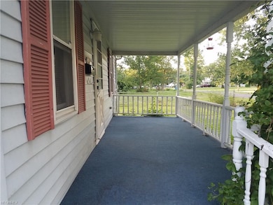 4362 Laurel Rd, Lorain, OH 44055 - photo 5