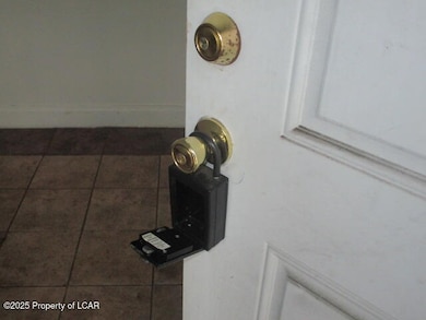 416 Park Ave, Wilkes Barre, PA 18702 - photo 2