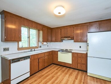 53 Milton St, Waltham, MA 02453 - photo 5