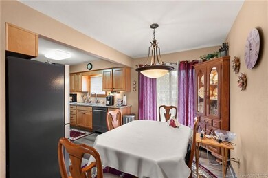 408 Hamlet Dr, New Albany, IN 47150 - photo 4