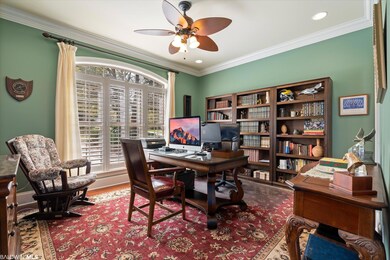 main level with walk in closet could be 5th bed