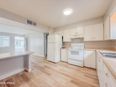 3426 E Melvin St unit E, Phoenix, AZ 85008 - photo 7