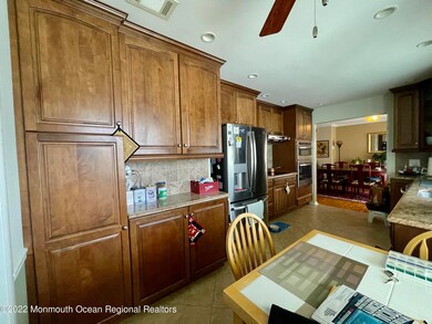 818B Liverpool Cir, Manchester, NJ 08759 - photo 4