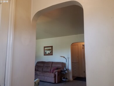 1908 Mt Hood St, Thedalles, OR 97058 - photo 3