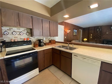 13410 Auburn Rd, Chardon, OH 44024 - photo 7