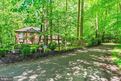 2322 Cavesdale Rd, Owings Mills, MD 21117 - photo 4