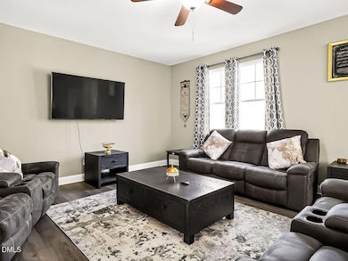 005-1280x960-living-room