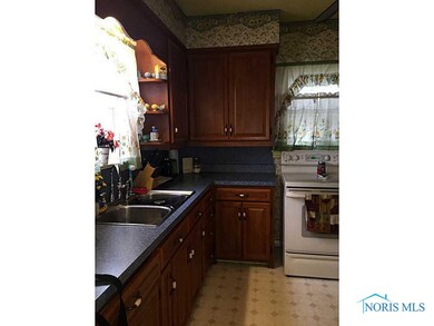 626 N Byrne Rd, Toledo, OH 43607 - photo 2