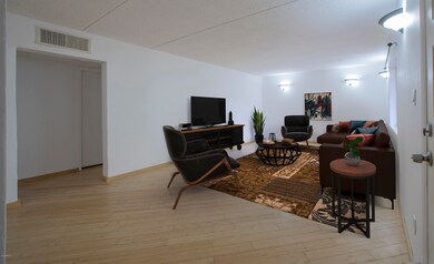 3030 E. Clarendon Avenue #6