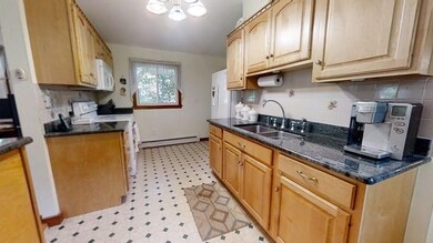 447 Lake St, Haverhill, MA 01832 - photo 4