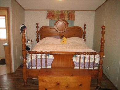 4738 Roundleaf Rd, Ramseur, NC 27316 - photo 5