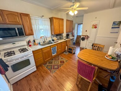 72 Clarendon Ave, Lynn, MA 01902 - photo 3