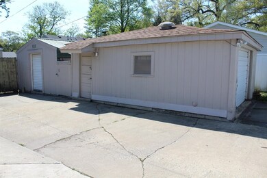 238 N Wiggs St, Griffith, IN 46319 - photo 5