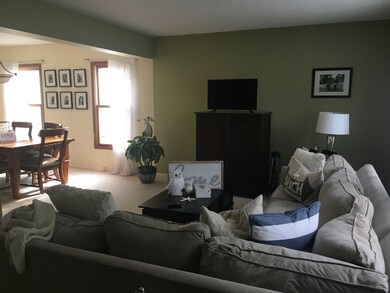 1169 Holly Ln, Algonquin, IL 60102 - photo 3