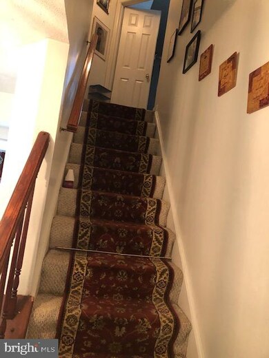 11713 Lord Philip Ct, Germantown, MD 20876 - photo 7