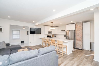 3406 School St, Des Moines, IA 50311 - photo 2