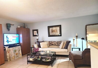 Hampton Gardens Condominium unit 101, Deerfield Beach, FL 33441 - photo 4