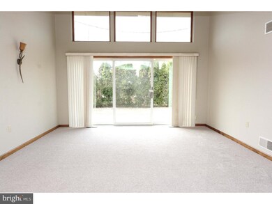 3536 W Kent Rd, Reading, PA 19605 - photo 6