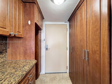 19201 Collins Ave unit 729, Sunny Isles Beach, FL 33160 - photo 5