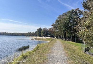 W699 Snowshoe Dr unit Wl9-699, Covington Township, PA 18444 - photo 3