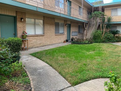 2206 Hazard St unit 5, Houston, TX 77019 - photo 2