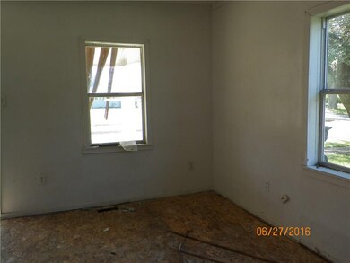 2408 Cedar St, Anderson, IN 46016 - photo 2