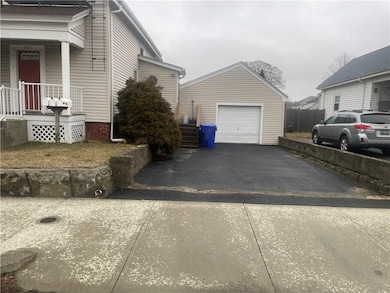 263 Grand Ave, Pawtucket, RI 02861 - photo 3