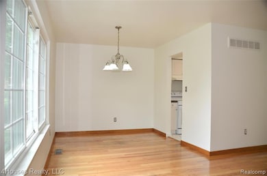 737 E Fox Hills Dr unit 180, Bloomfield Hills, MI 48304 - photo 5