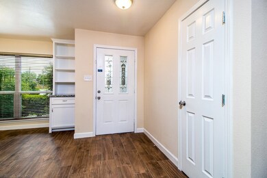 16602 Oxnard Ln, Friendswood, TX 77546 - photo 6