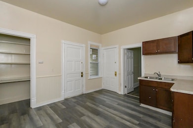 2477 N Richards St unit 2479, Milwaukee, WI 53212 - photo 6