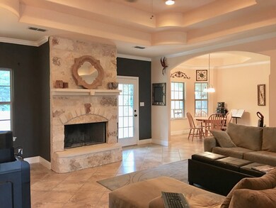 811 Dogwood Ln, Fredericksburg, TX 78624 - photo 4