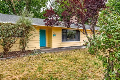 203 Princess Way, Central Point, OR 97502 - photo 2