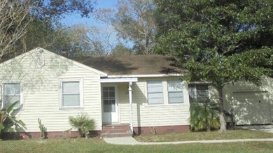 9749 Macarthur Ct N, Jacksonville, FL 32246 - photo 2