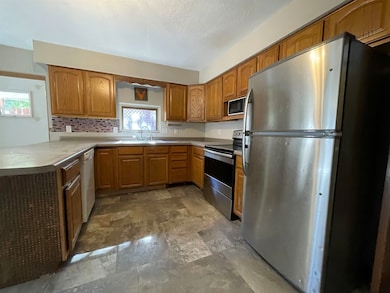 908 W 3rd St, Crofton, NE 68730 - photo 4