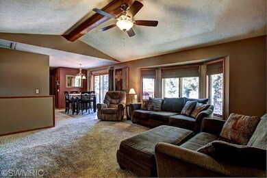 909 W Crownpointe Ct SW, Byron Center, MI 49315 - photo 2