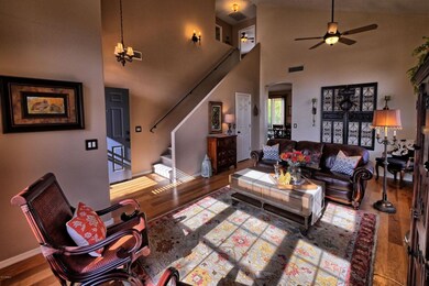 02 - Spacious Family Room with Hardwood